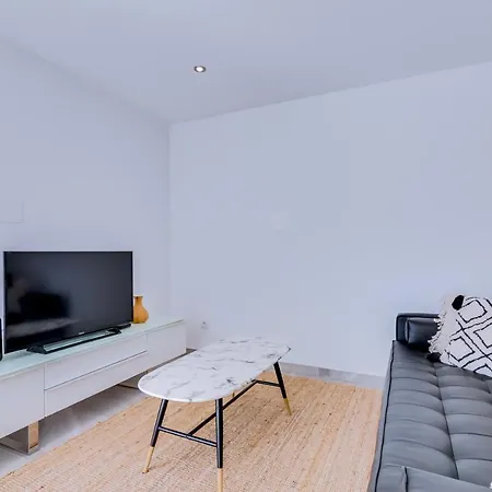 Al - Barracuda Village