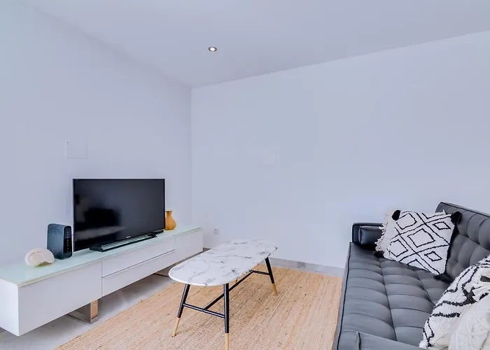 Al - Barracuda Village